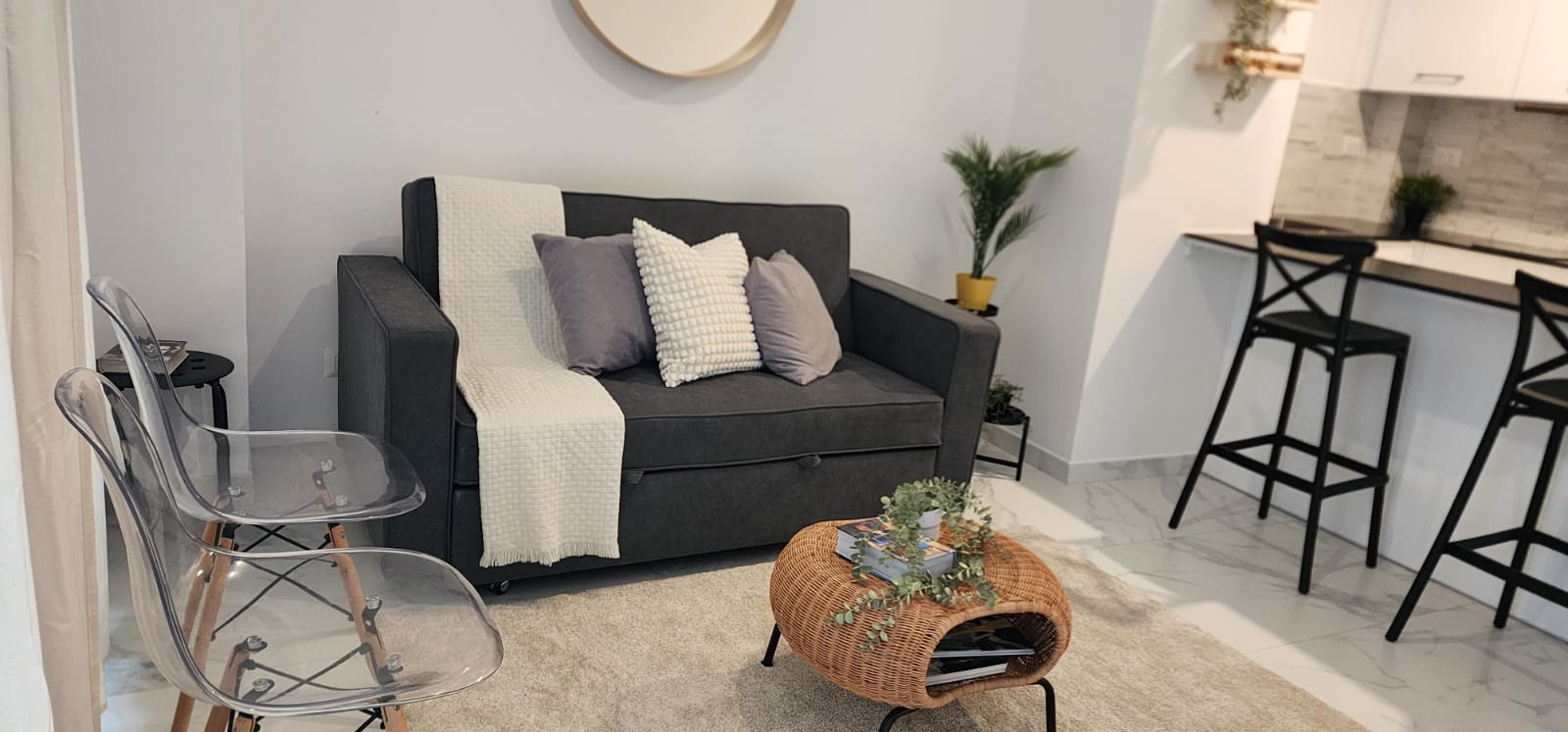 VENTA DE APARTAMENTO VACIO O AMUEBLADO DE 1 HAB. EN CANA BAY PUNTA CAN Foto 7307799-3.jpg