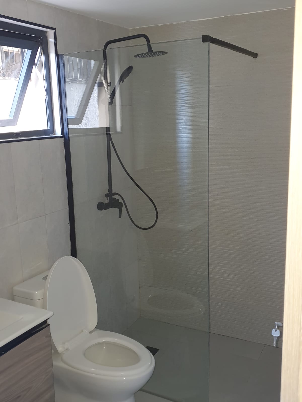 Apartamento Nuevo en Alquiler  Evaristo Morales Foto 7308143-7.jpg