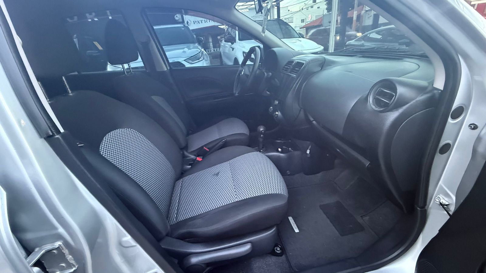 NISSAN MARCH 2019 Foto 7309141-9.jpg