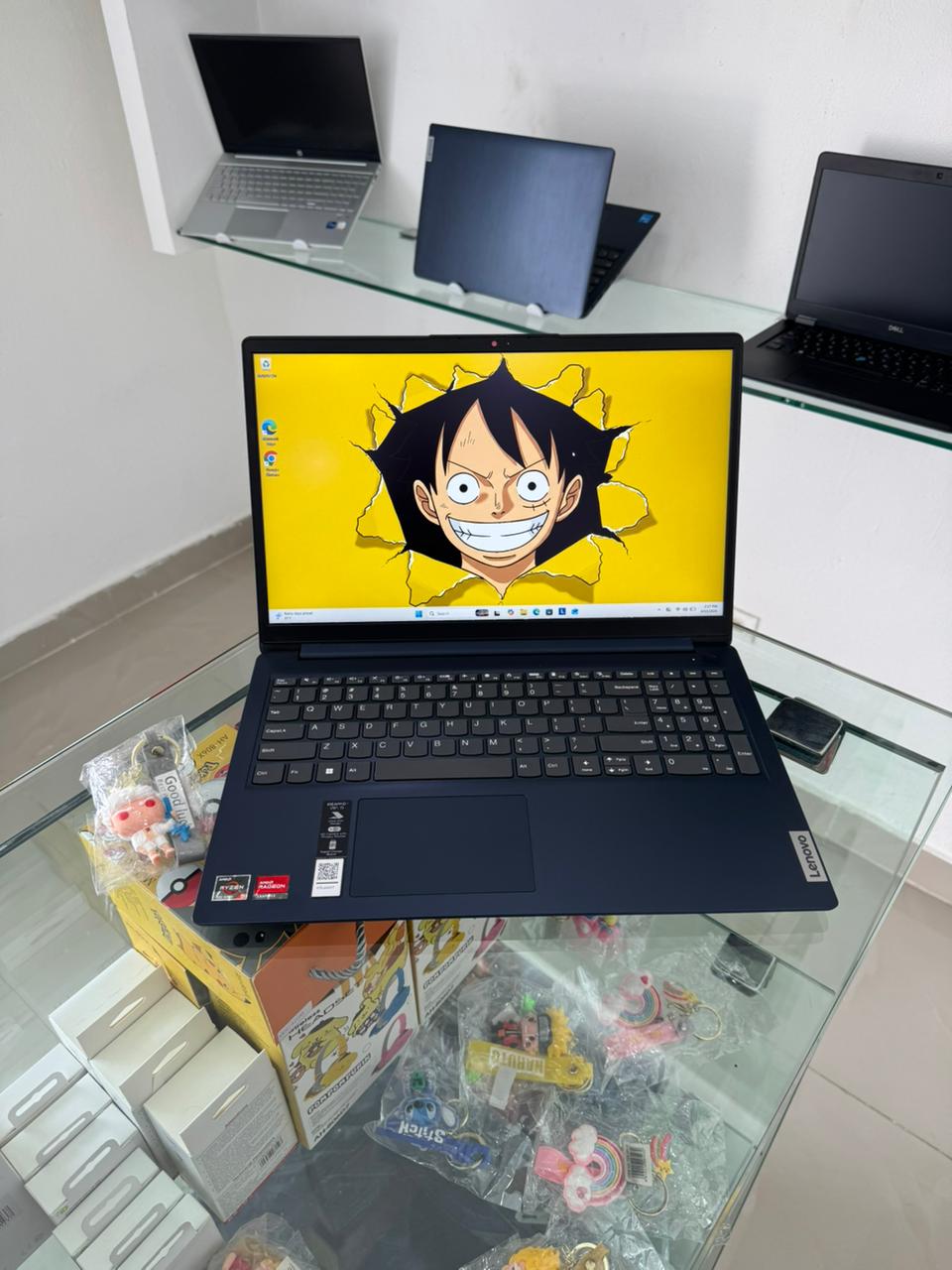 ????Laptop Lenovo Ideapad 15 - Ryzen 5 7ma Gen - 8 GB RAM - 256 GB SSD Foto 7309229-1.jpg