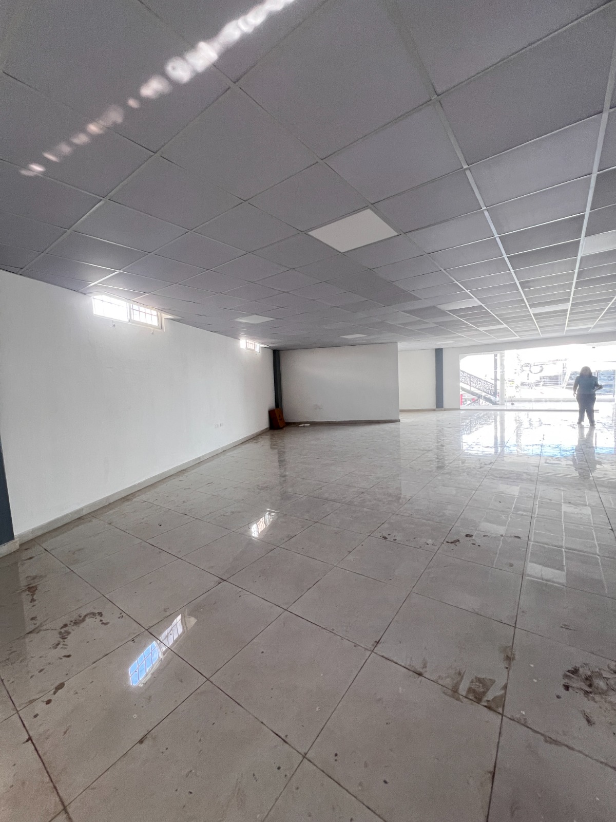 Locales Comerciales en Alquiler – Plaza Haina próximo al puerto  Foto 7309696-2.jpg