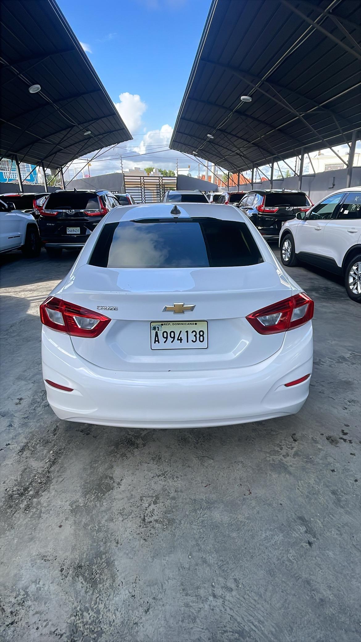 Chevrolet Cruze LT 2017 en Peravia Foto 7309742-4.jpg