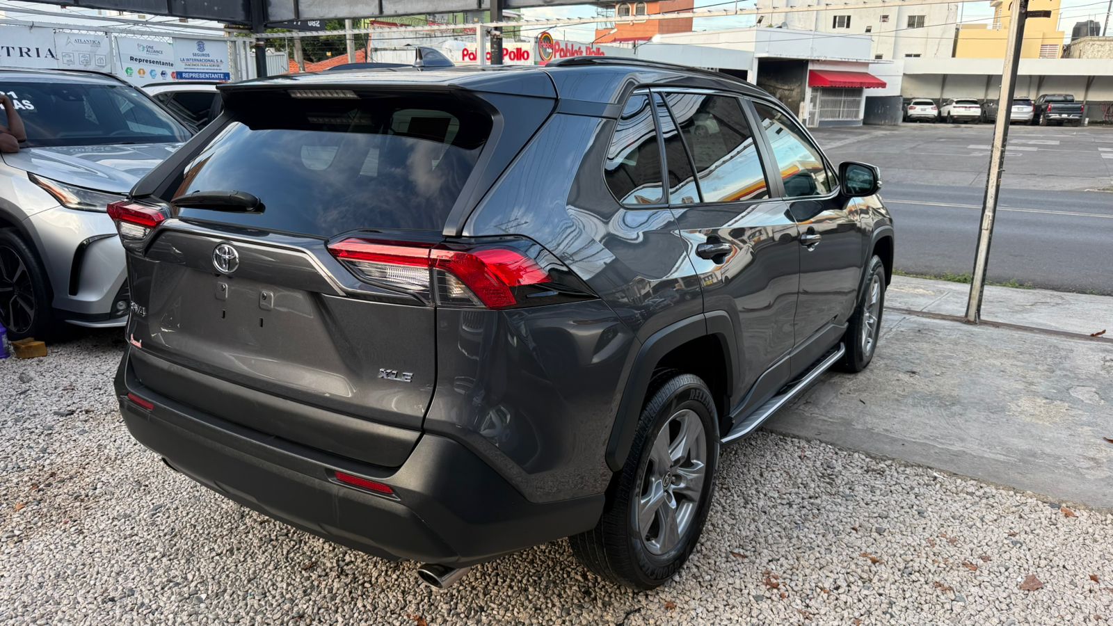 TOYOTA RAV4 XLE 2022 Foto 7310485-7.jpg