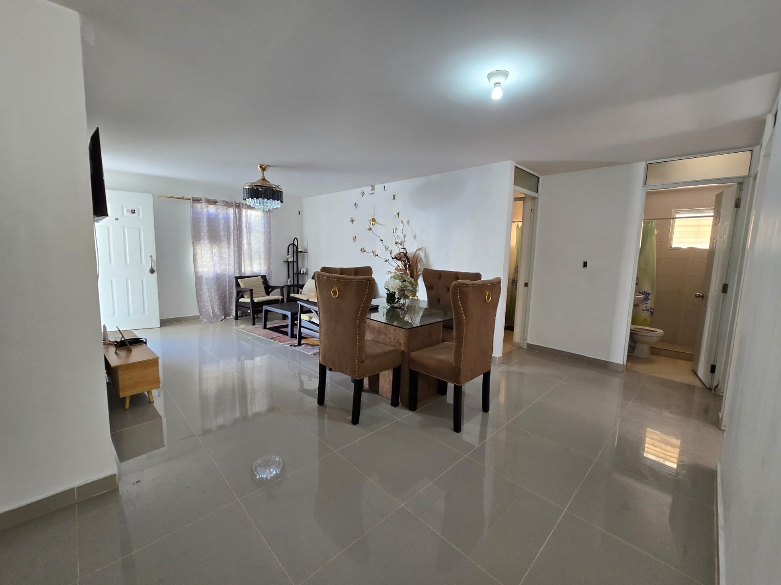 Apartamento en la Jacobo Majluta 1er piso con Patio Foto 7312032-1.jpg