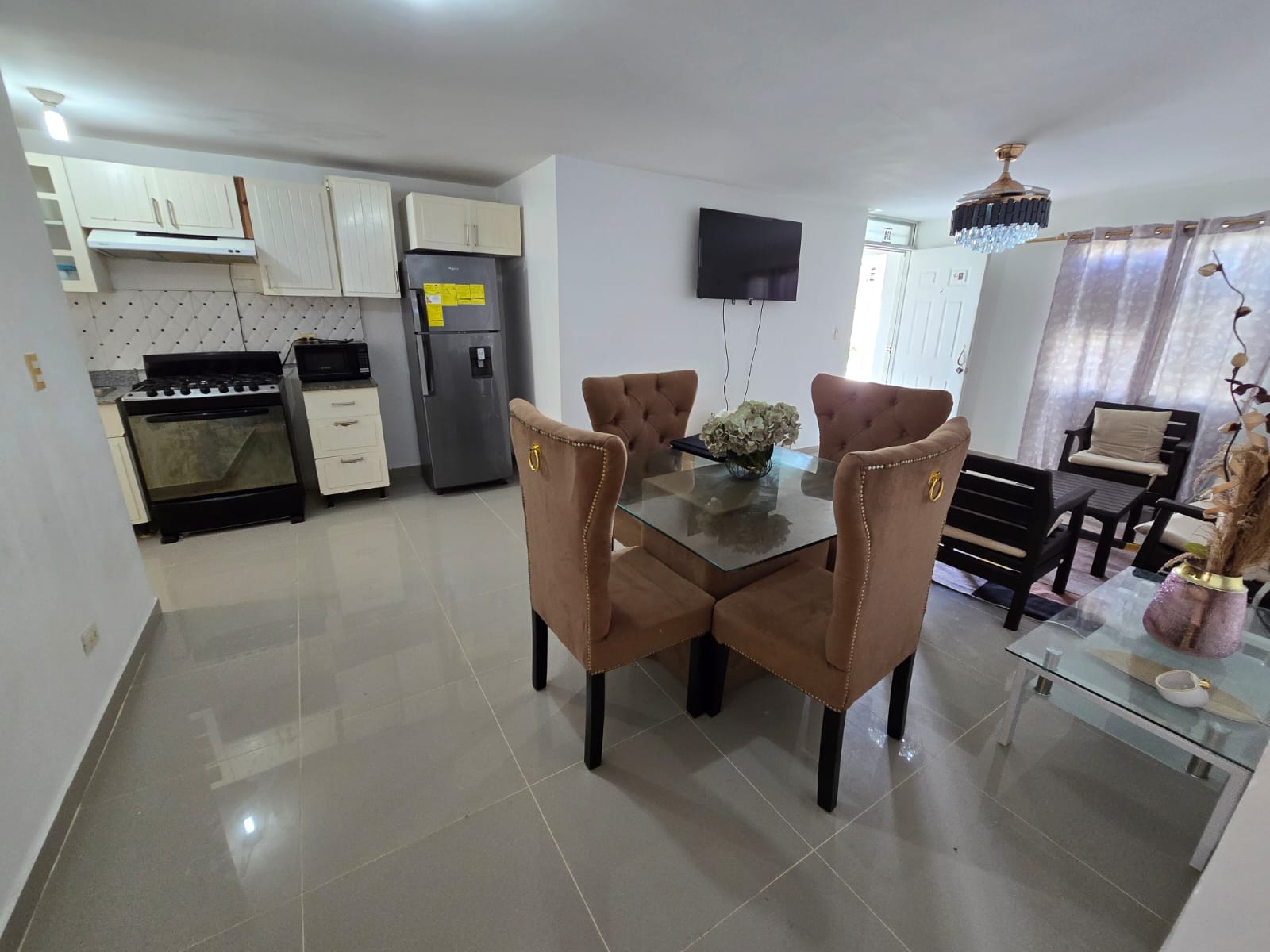 Apartamento en la Jacobo Majluta 1er piso con Patio Foto 7312032-5.jpg