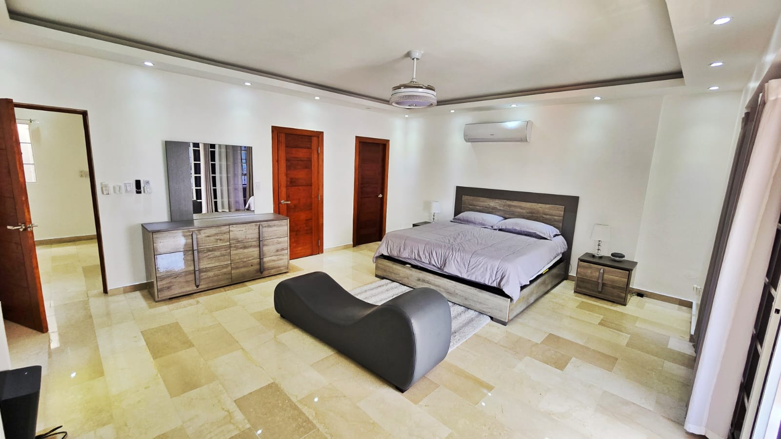 Penthouse en Venta – Urb. Real  USD400000  Exclusivo penthouse con 300 Foto 7312908-10.jpg