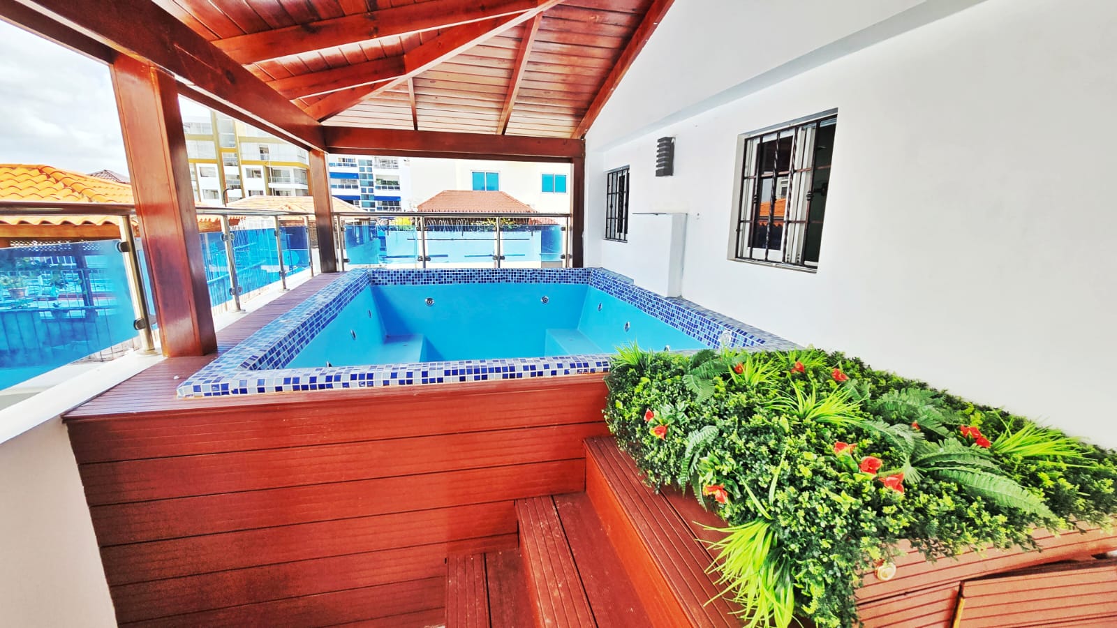 Penthouse en Venta – Urb. Real  USD400000  Exclusivo penthouse con 300 Foto 7312908-14.jpg