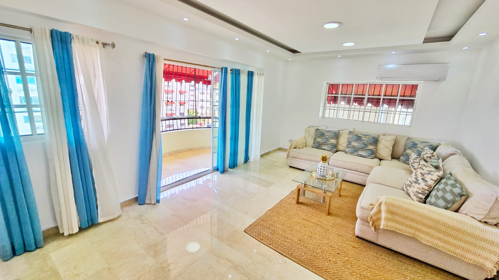Penthouse en Venta – Urb. Real  USD400000  Exclusivo penthouse con 300 Foto 7312908-5.jpg