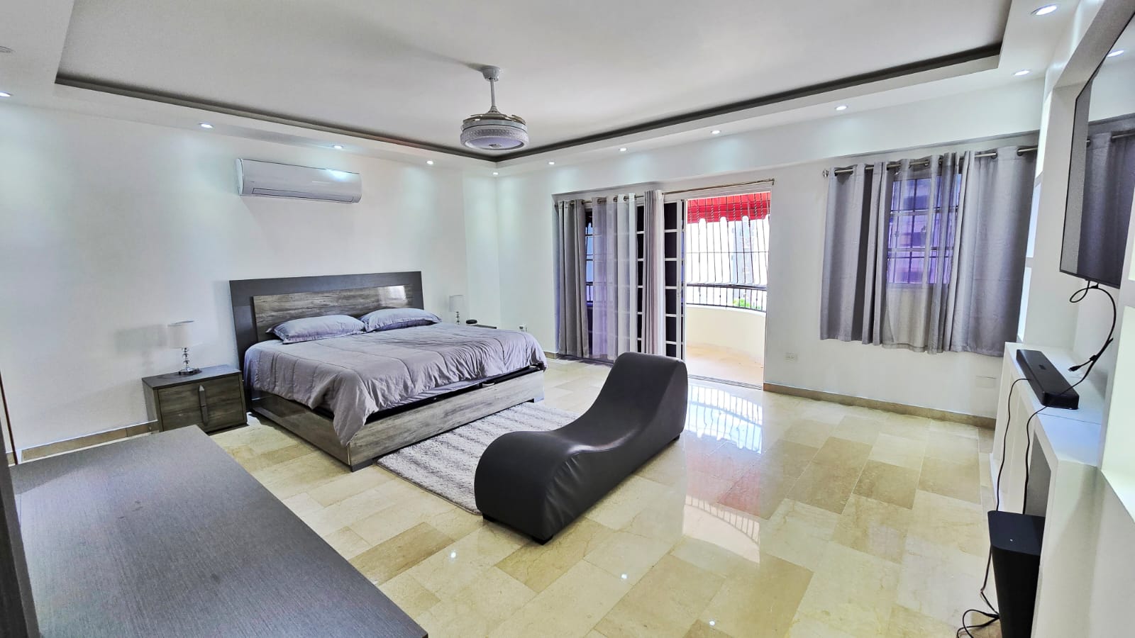 Penthouse en Venta – Urb. Real  USD400000  Exclusivo penthouse con 300 Foto 7312908-7.jpg