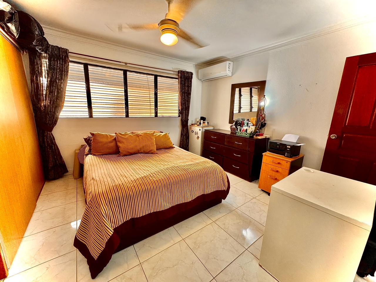 Apartamento de 4 Habitaciones en Venta en la Urbanización Real.  Foto 7312959-8.jpg