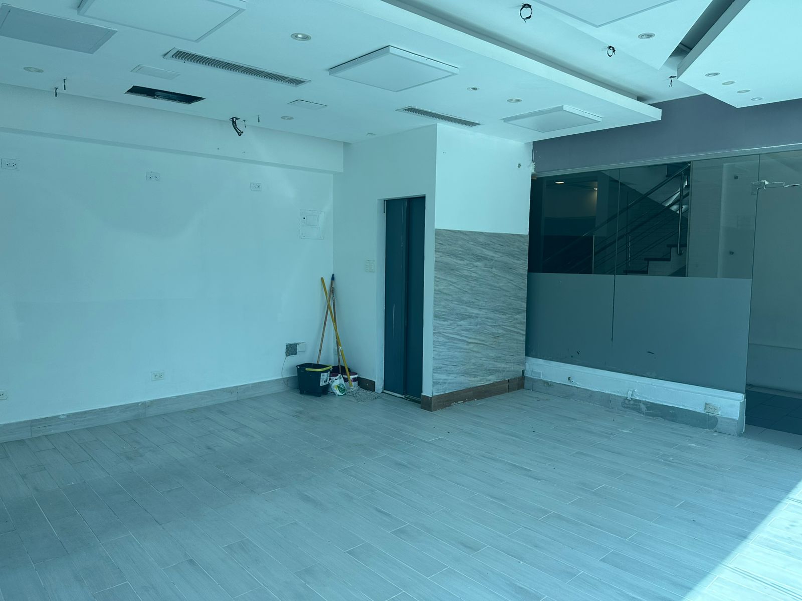 Local Comercial en Alquiler – El Millón Ideal para Salón de Belleza Es Foto 7313529-4.jpg