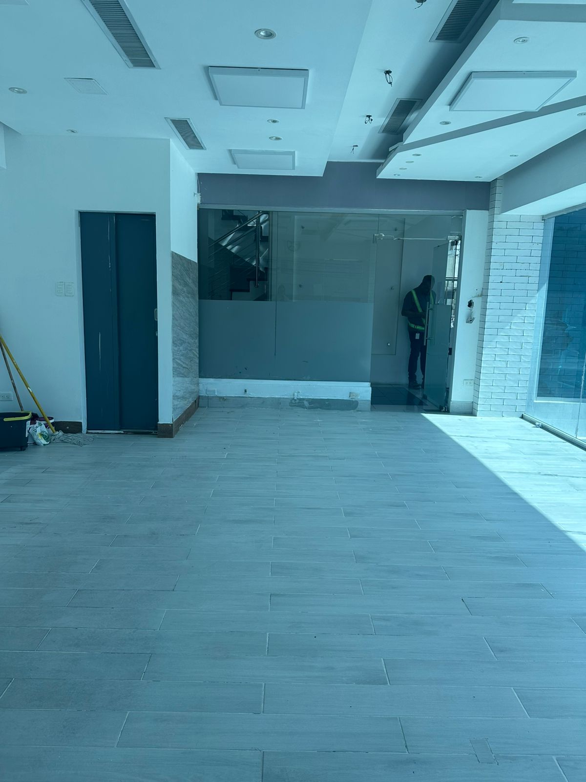 Local Comercial en Alquiler – El Millón Ideal para Salón de Belleza Es Foto 7313529-5.jpg
