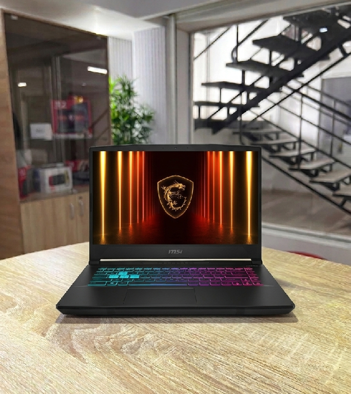MSI KATANA 15 HX Intel Core i7-14650HX RTX 5070 16GB RAM  1TB SSD 15.6 Foto 7313541-1.jpg
