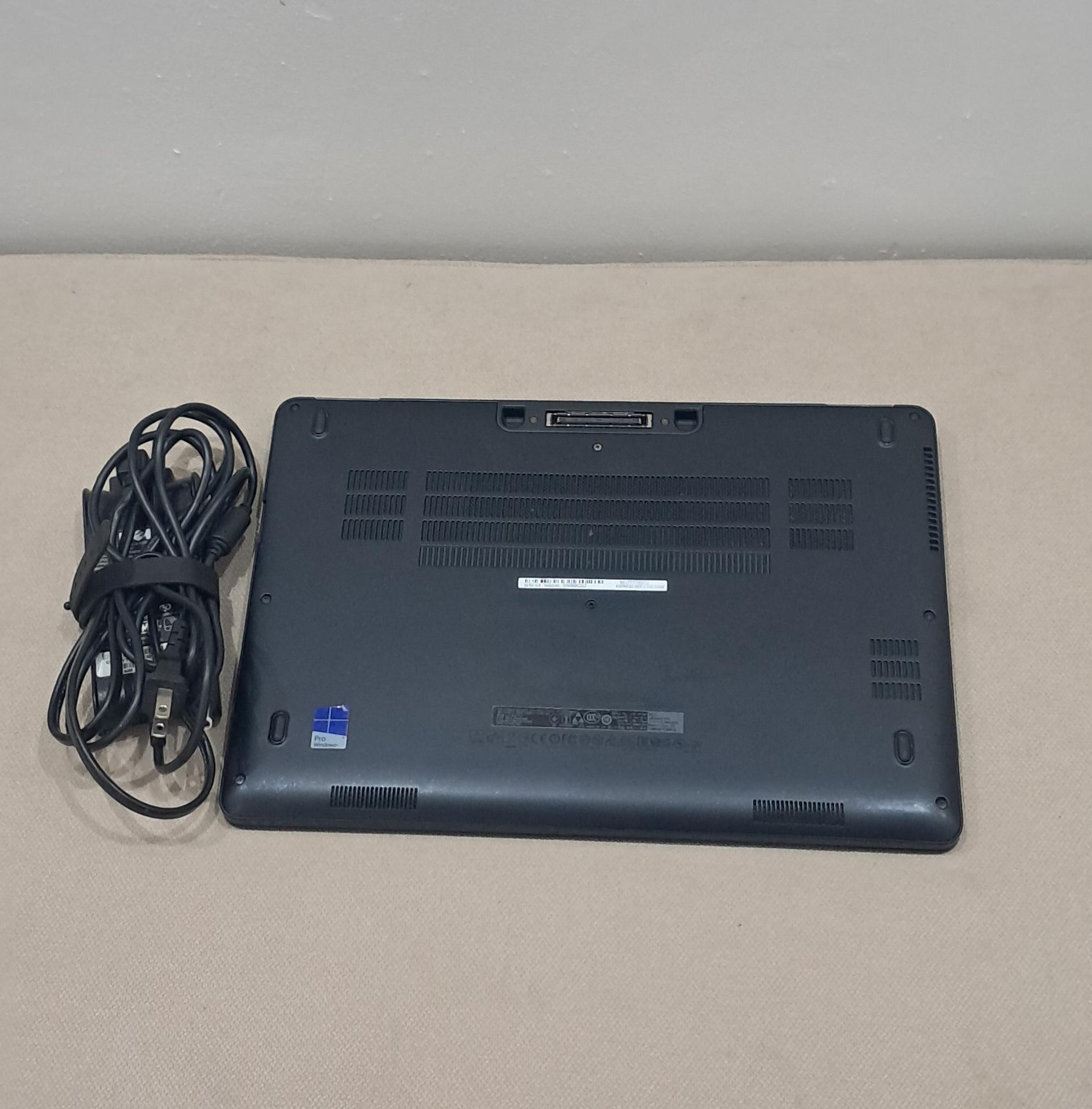 Laptop Dell i7 128GB SSD M.2 4GB DDR4 Bateria mala Foto 7313563-3.jpg