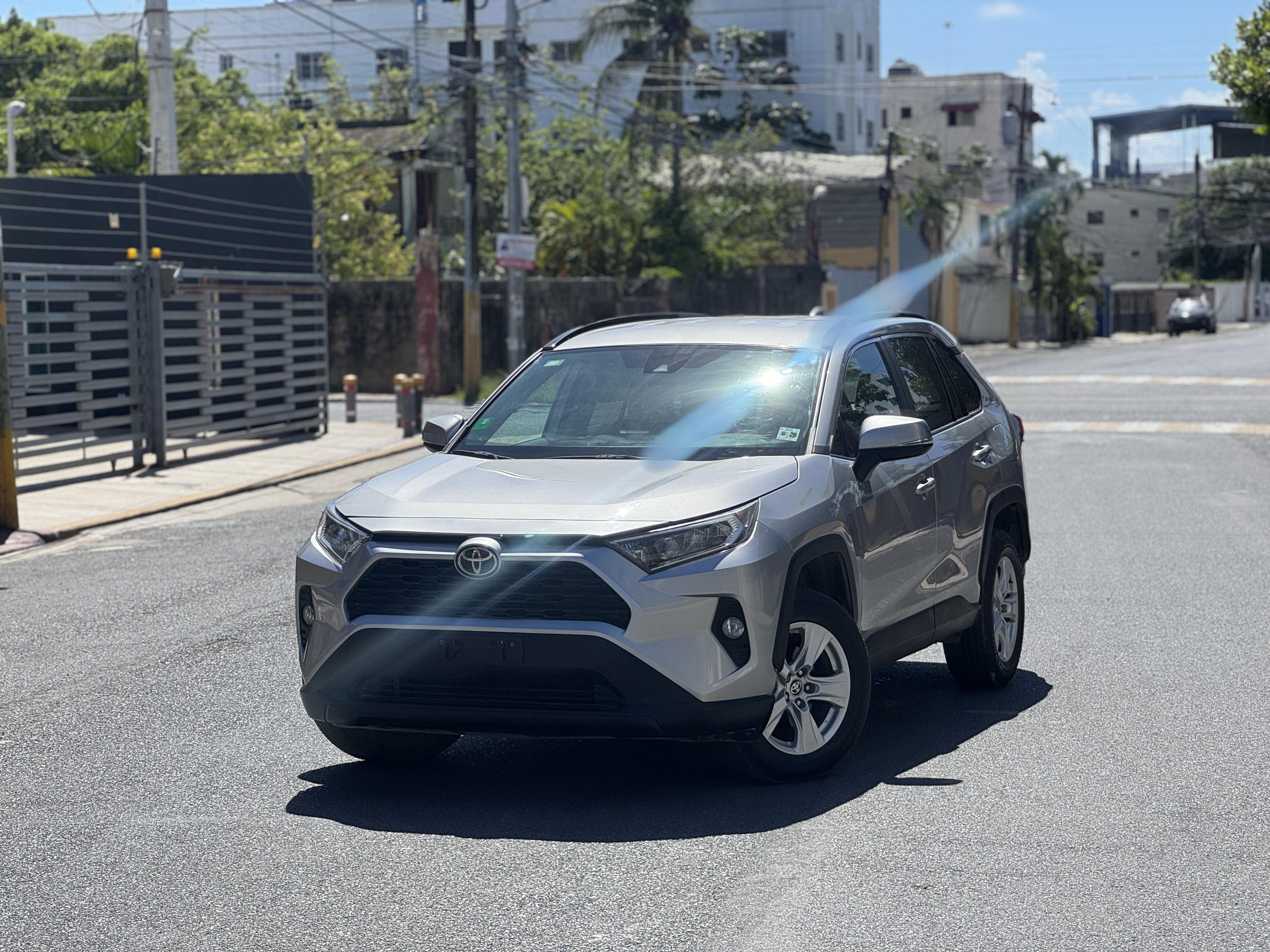 Toyota RAV4 XLE 2021 Foto 7313574-2.jpg