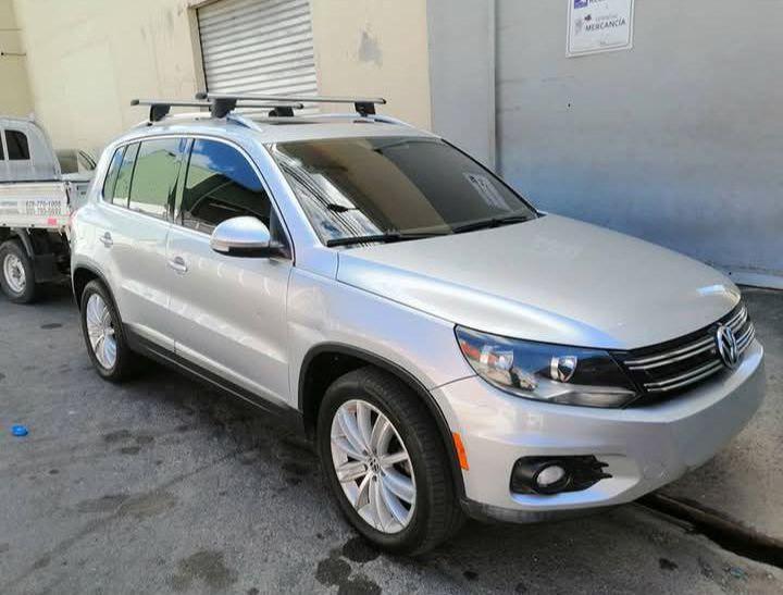Volkswagen Tiguan SE Turbo 4WD 15  Foto 7313596-2.jpg