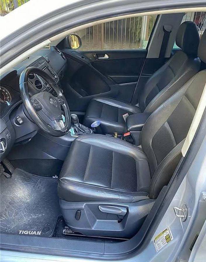 Volkswagen Tiguan SE Turbo 4WD 15  Foto 7313596-7.jpg