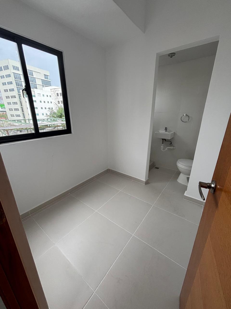 Alquiler de apartamento nuevo en el sector de Evaristo Morales Santo D Foto 7313632-2.jpg