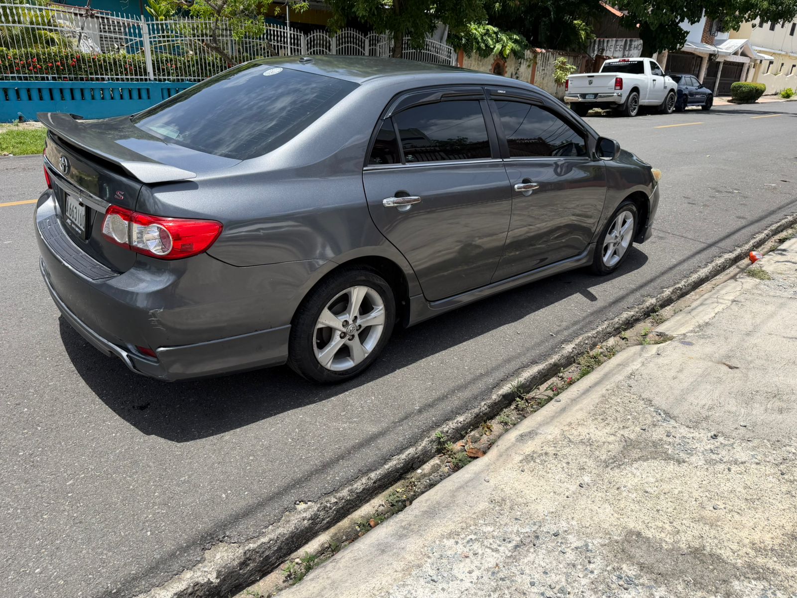 toyota corolla 2011 Foto 7313643-3.jpg