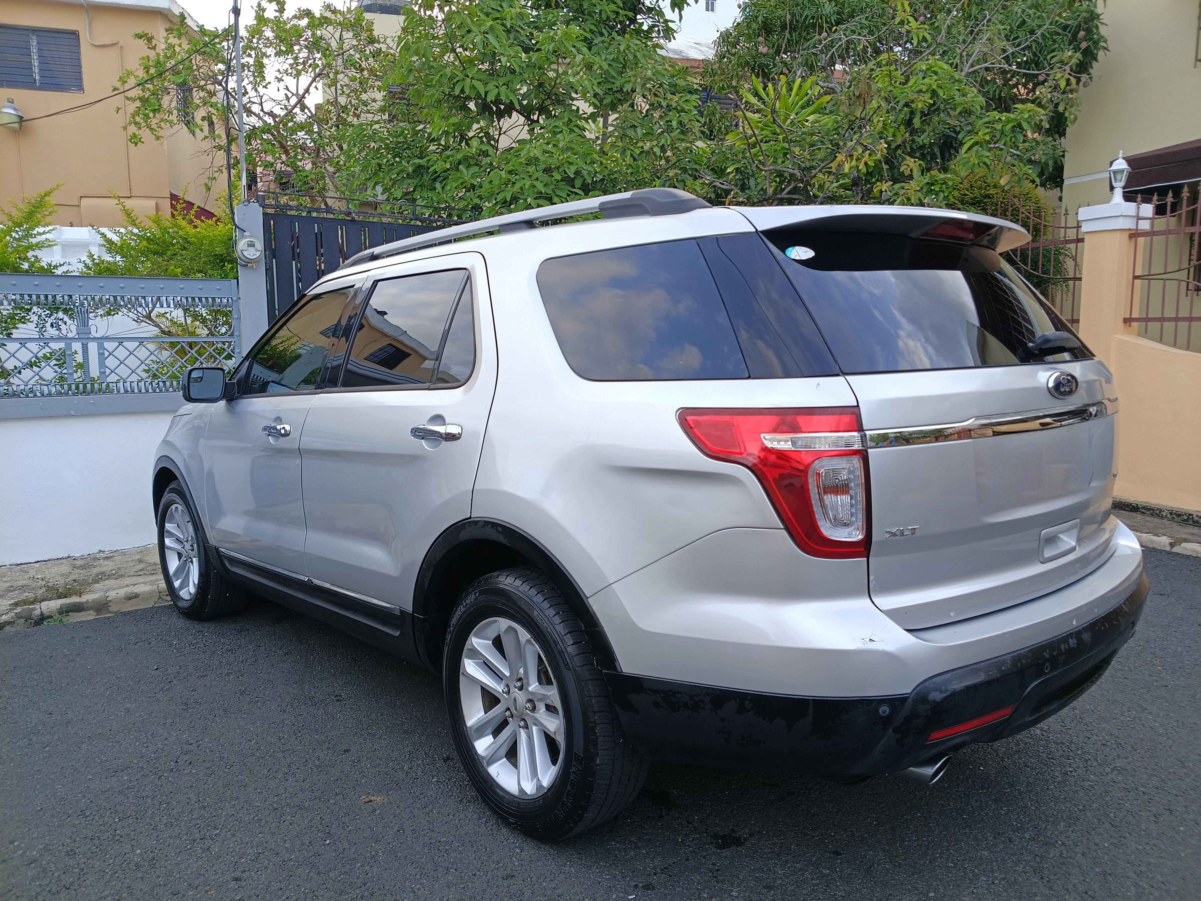 Ford Explorer XLT de la Casa 3 Filas de Asientos 14 Foto 7313675-6.jpg