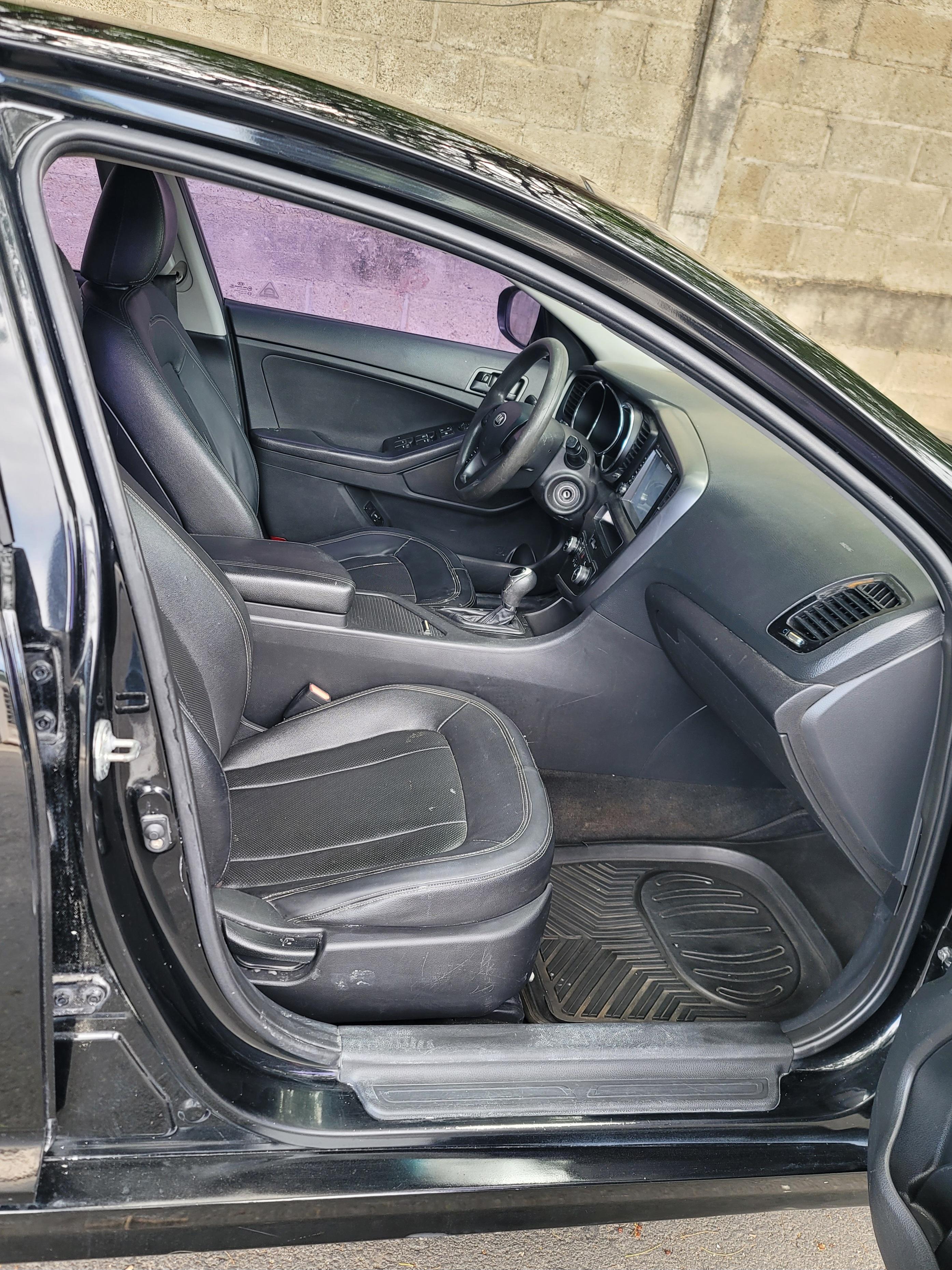 Kia k5 color negro 2013 Foto 7313736-6.jpg
