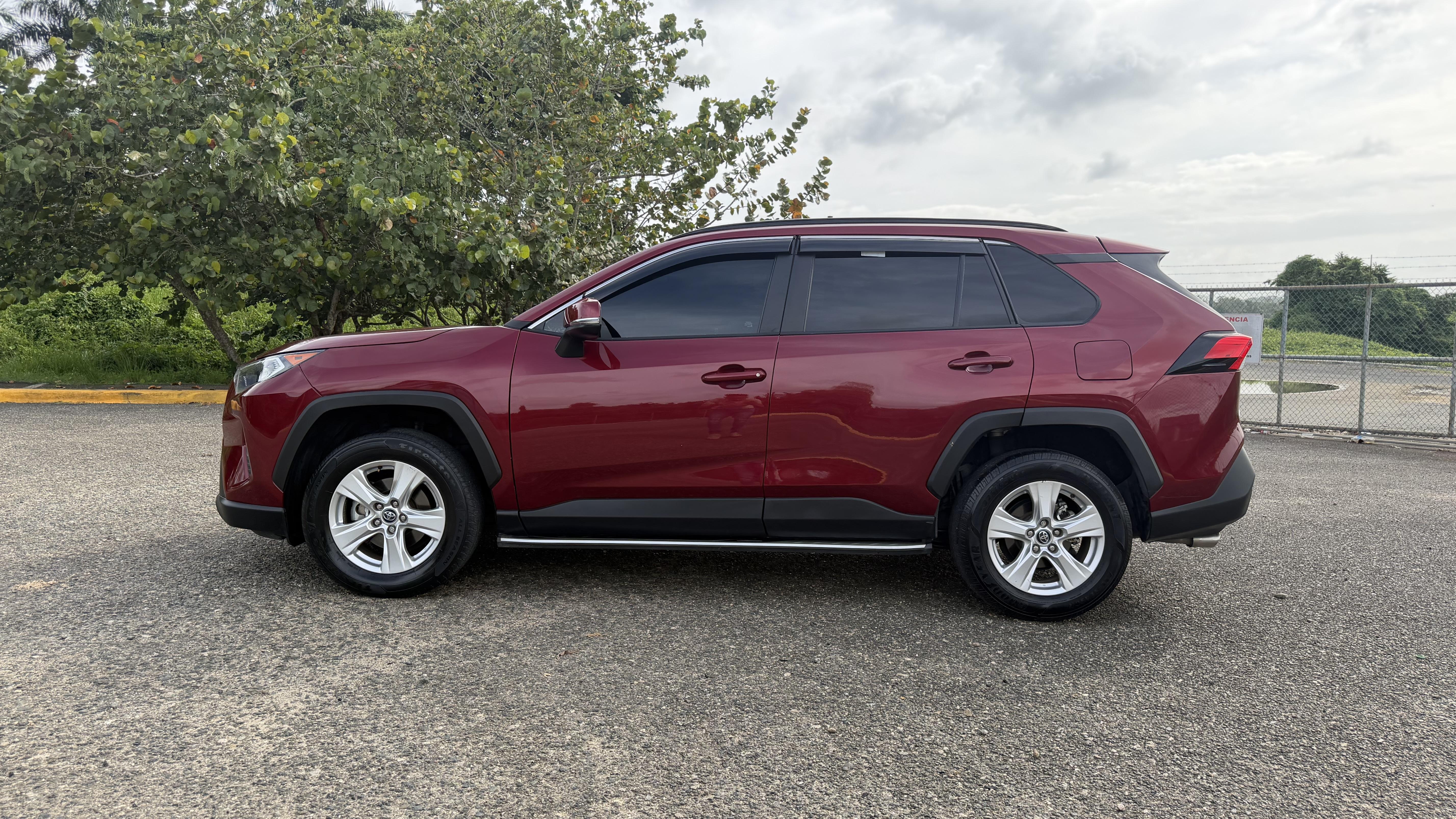 TOYOTA RAV4 2020 XLE FULL Foto 7313738-2.jpg