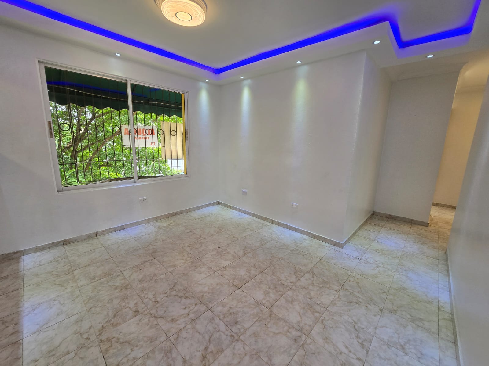 Apartamento en la Jacobo Majluta 4to piso No terraza  Foto 7313803-4.jpg