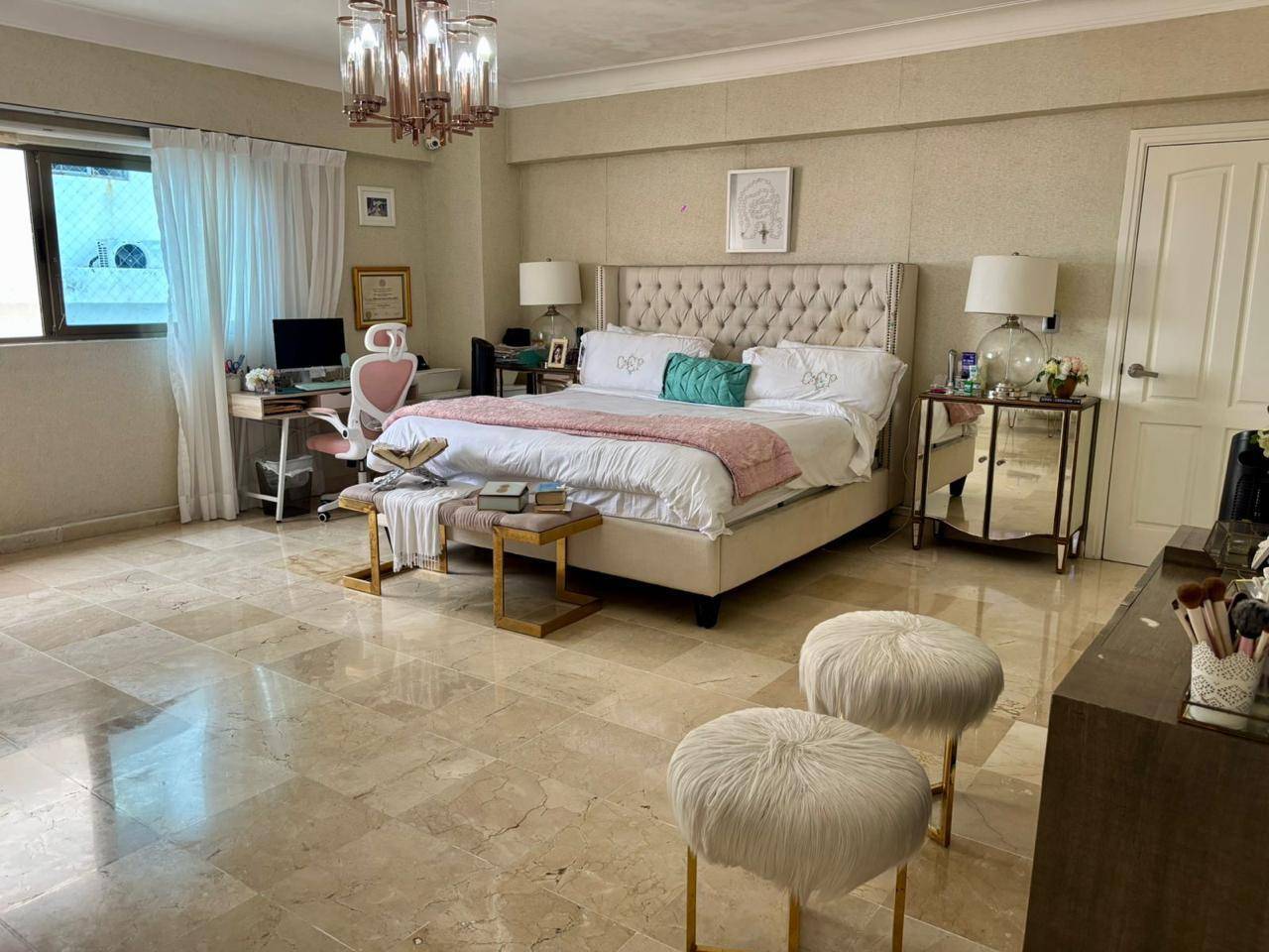 Descubre este espectacular apartamento en Naco en piso alto Foto 7313862-2.jpg