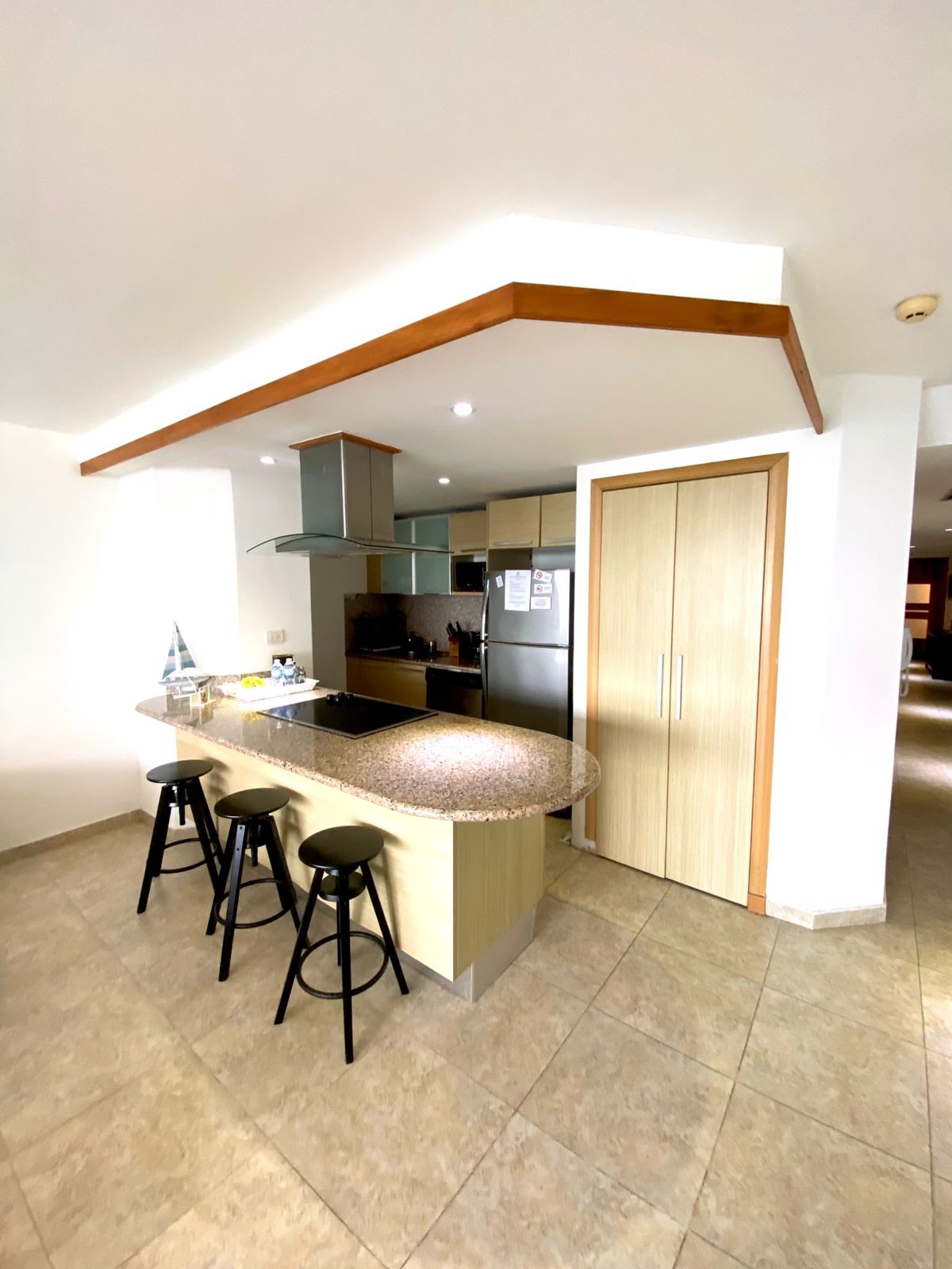 Vendo Hermoso Apartamento en PRIMERA Línea de Playa  Juan Dolió en MAR Foto 7313863-11.jpg