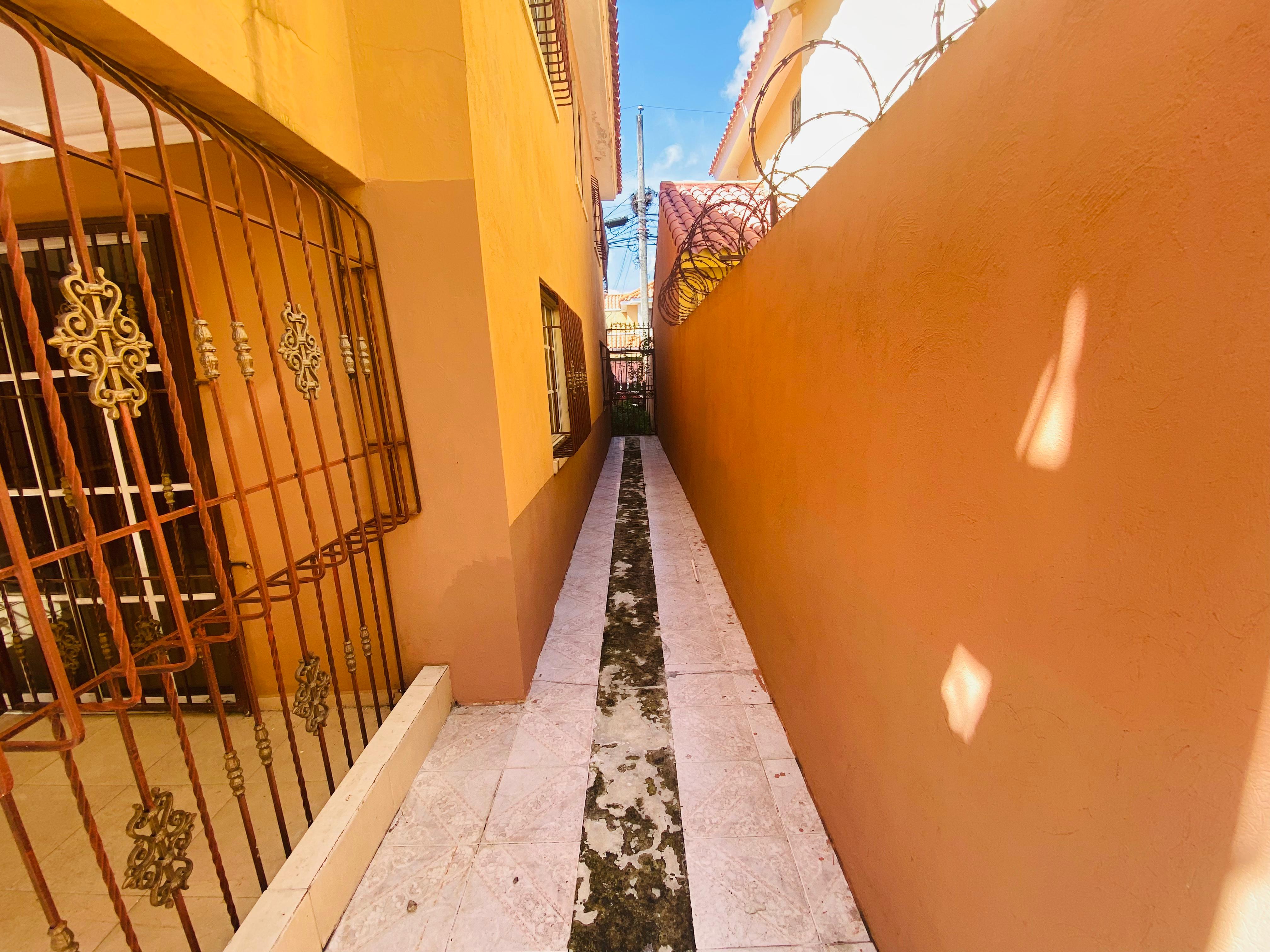 Vendo Casa en Residencial del Este  Zona Oriental    Arriba   3 Habita Foto 7313895-9.jpg