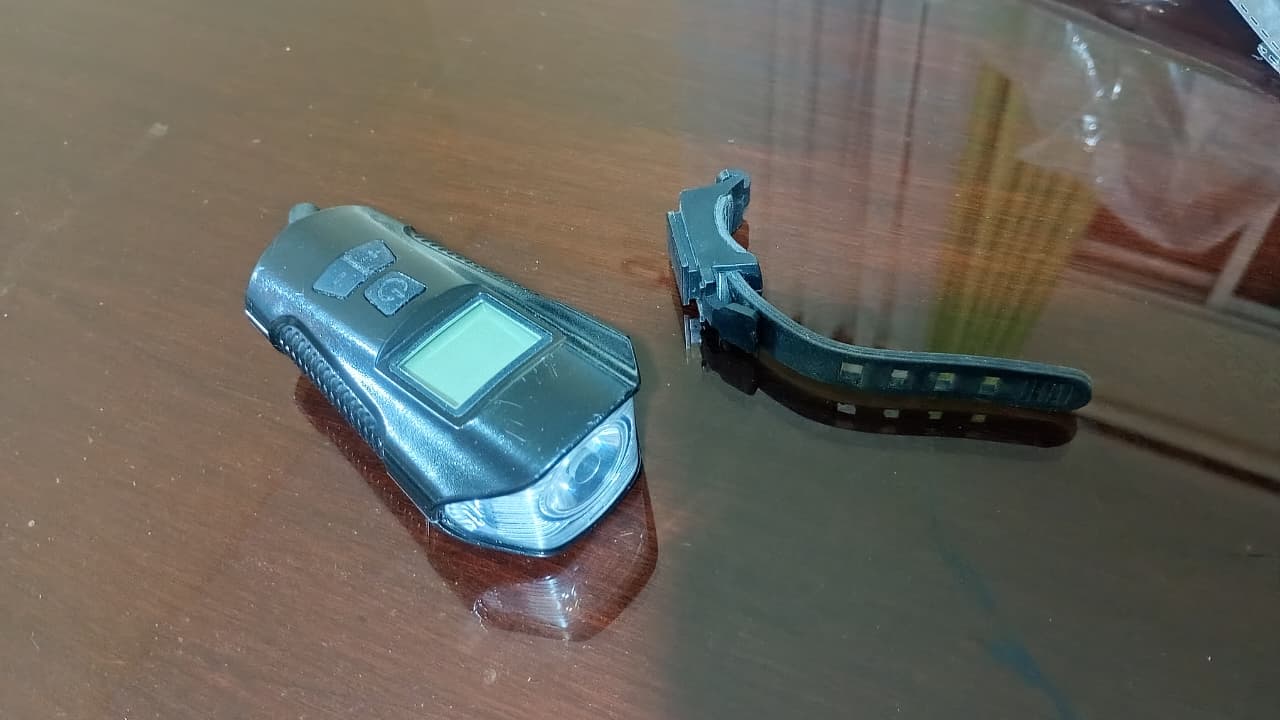 Luz delantera para bicicleta Leer descripción  Foto 7313925-1.jpg