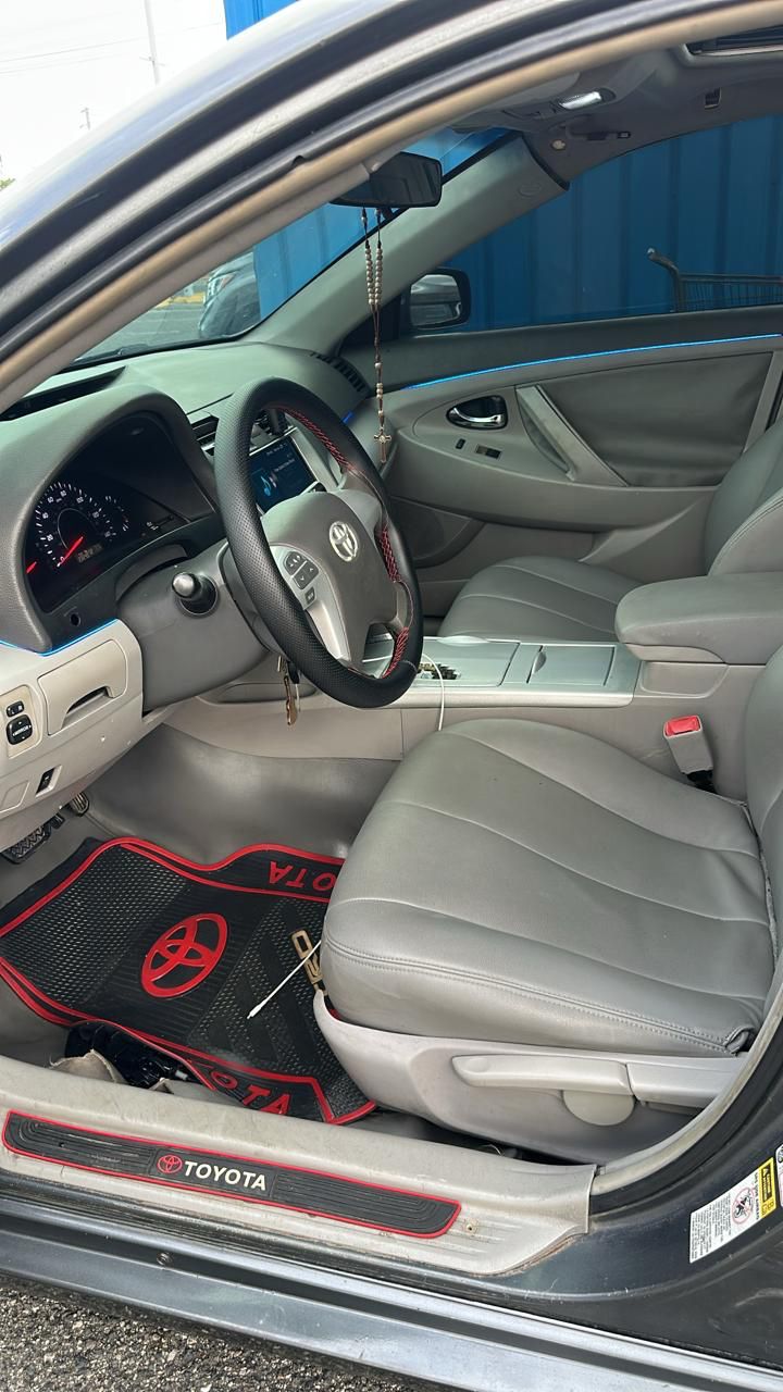 Toyota Camry le 2010  Foto 7313931-7.jpg