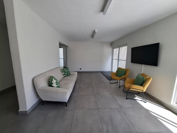 Apartamento en venta en la Cayetano Germosen  Distrito Nacional! Foto 7314001-9.jpg