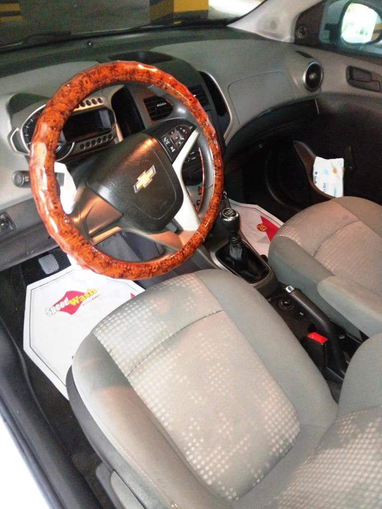 Chevrolet Sonic LS Hatchback 2015 Mecanico Foto 7314040-10.jpg