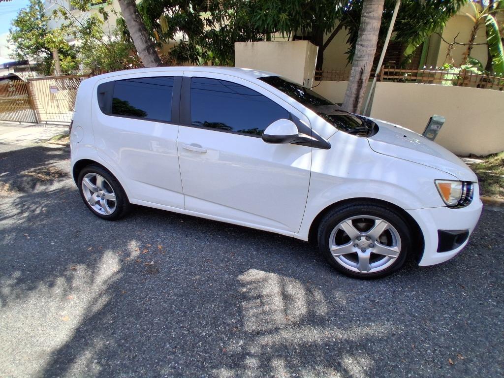 Chevrolet Sonic LS Hatchback 2015 Mecanico Foto 7314040-3.jpg