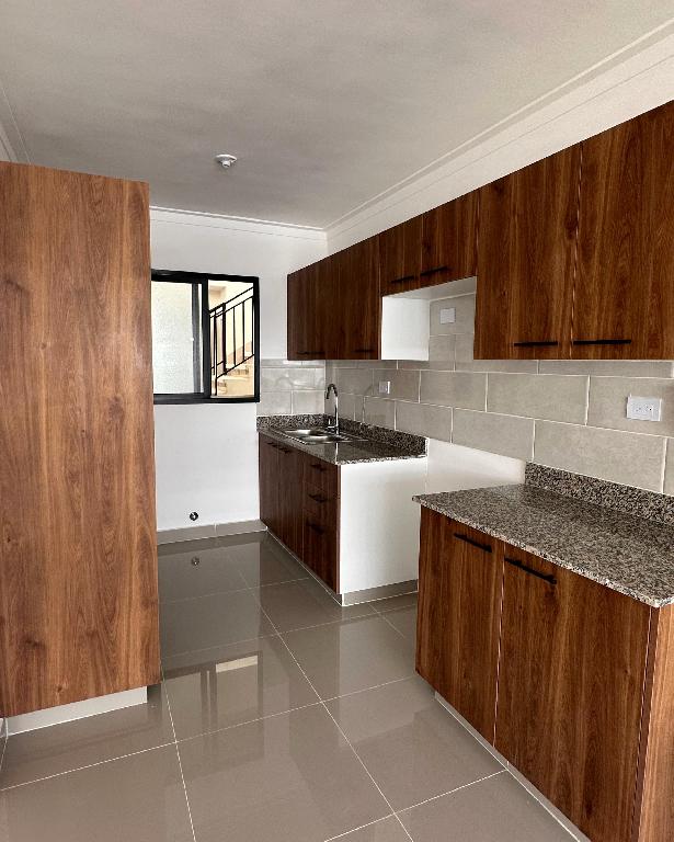Apartamento con terraza en alquiler en Santo Domingo Este  Foto 7314086-11.jpg