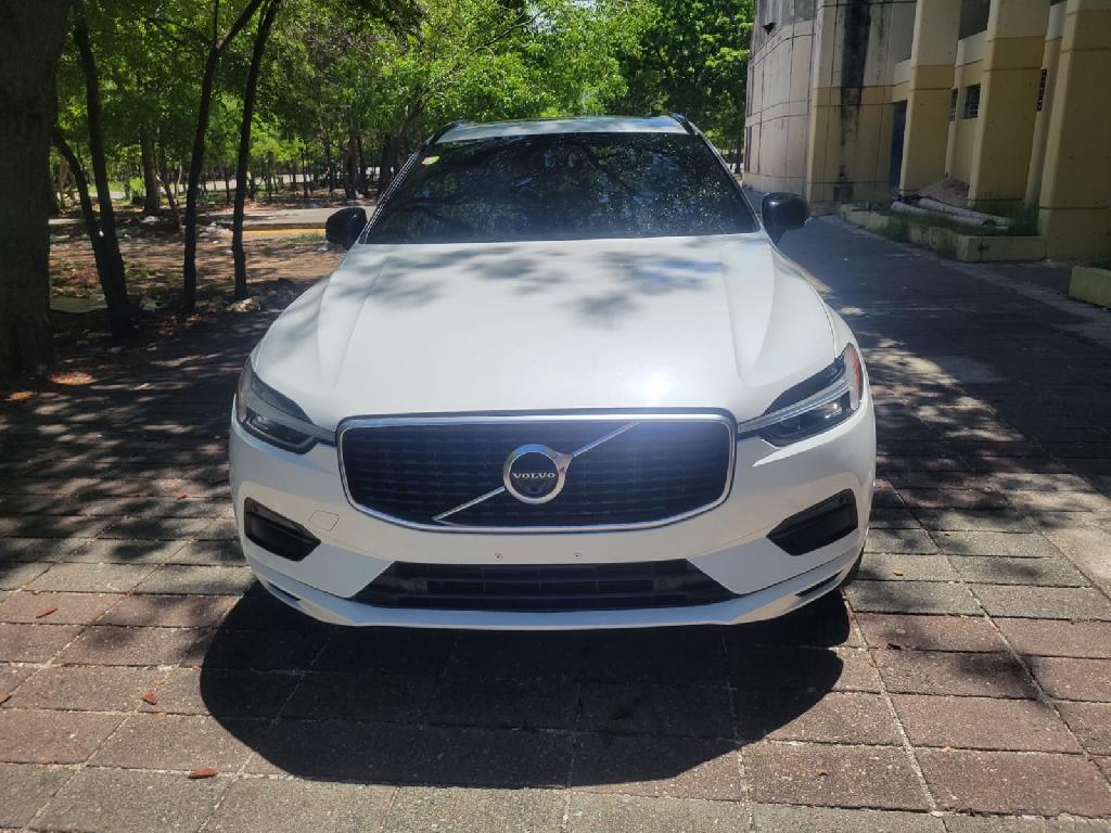 Volvo CX60 T5 Momentum 19  Foto 7314089-1.jpg