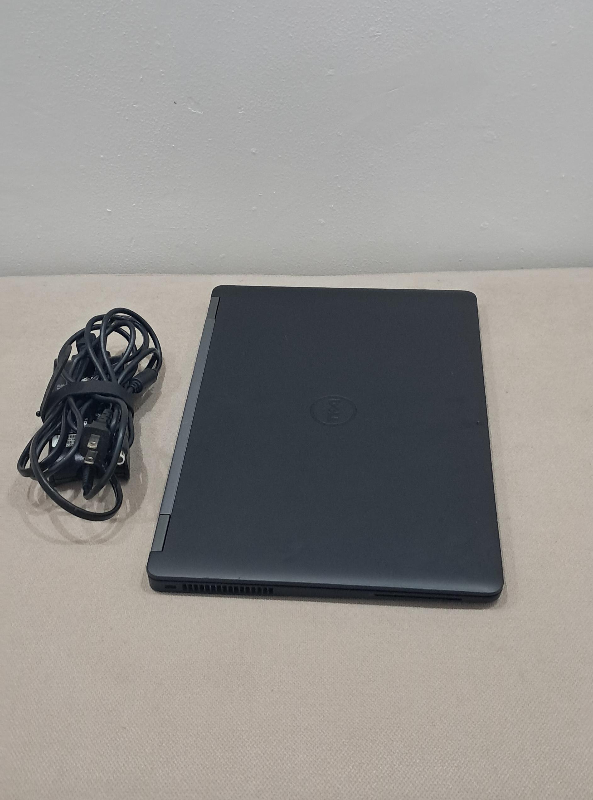 Laptop Dell i7 128GB SSD M.2 8GB DDR4 Foto 7314093-4.jpg