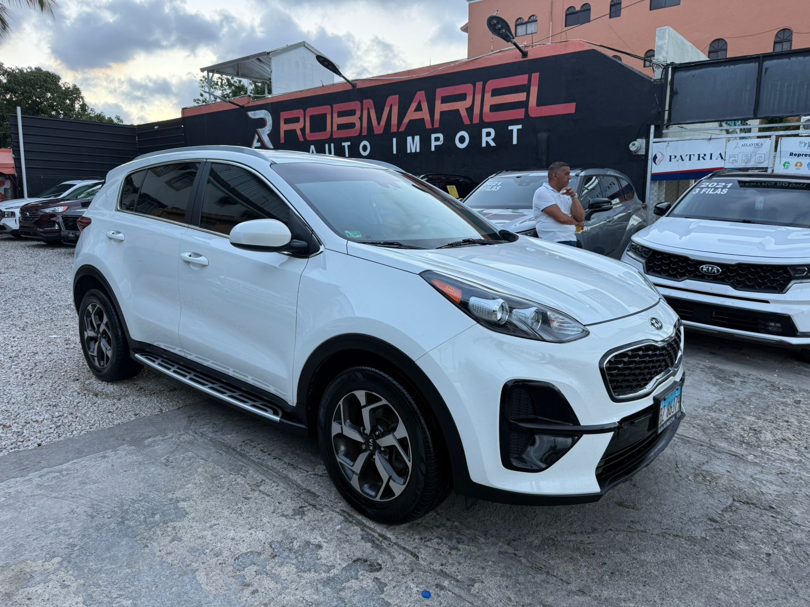 KIA SPORTAGE LX 2020 Foto 7314160-4.jpg