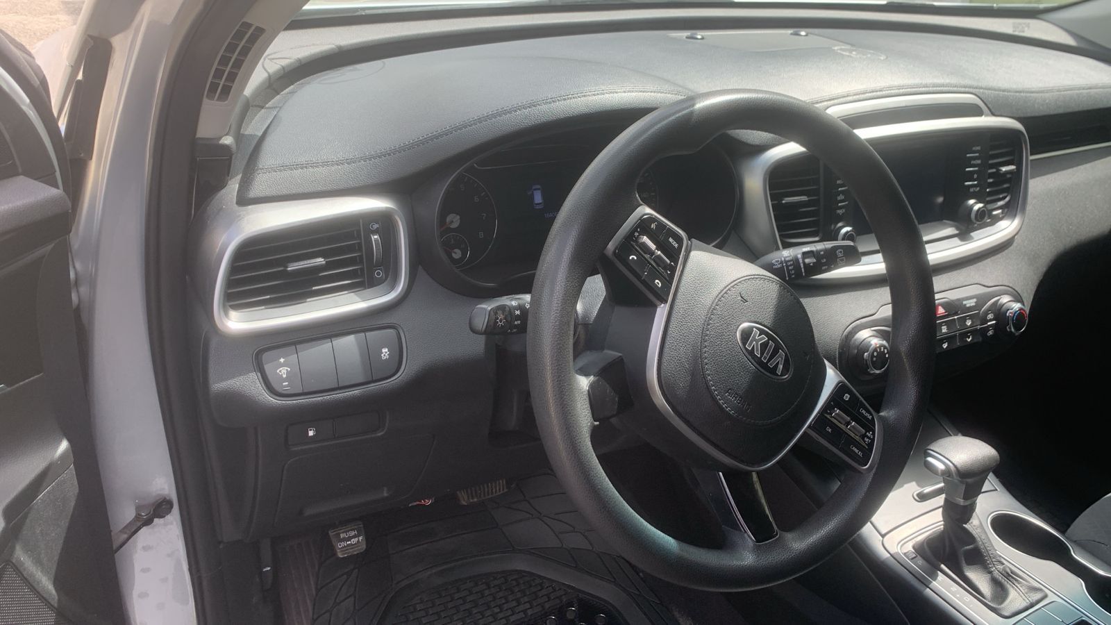 KAI Sorento 2020 LX clean carfax!!! en Santo Domingo Este Foto 7314236-9.jpg