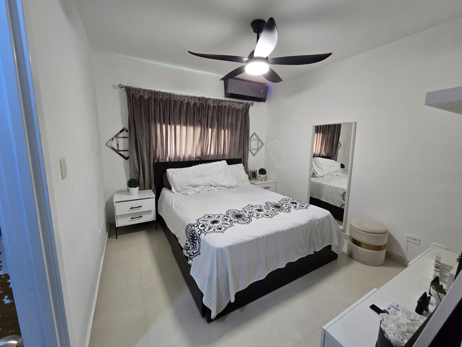 Apartamento en la Jacobo Majluta 3er piso Remodelado.   Foto 7314253-11.jpg