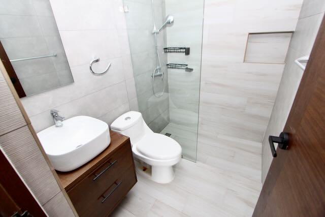 ALQUILO APARTAMENTO EN EVARISTO MORALES CON PISCINA Foto 7314289-2.jpg