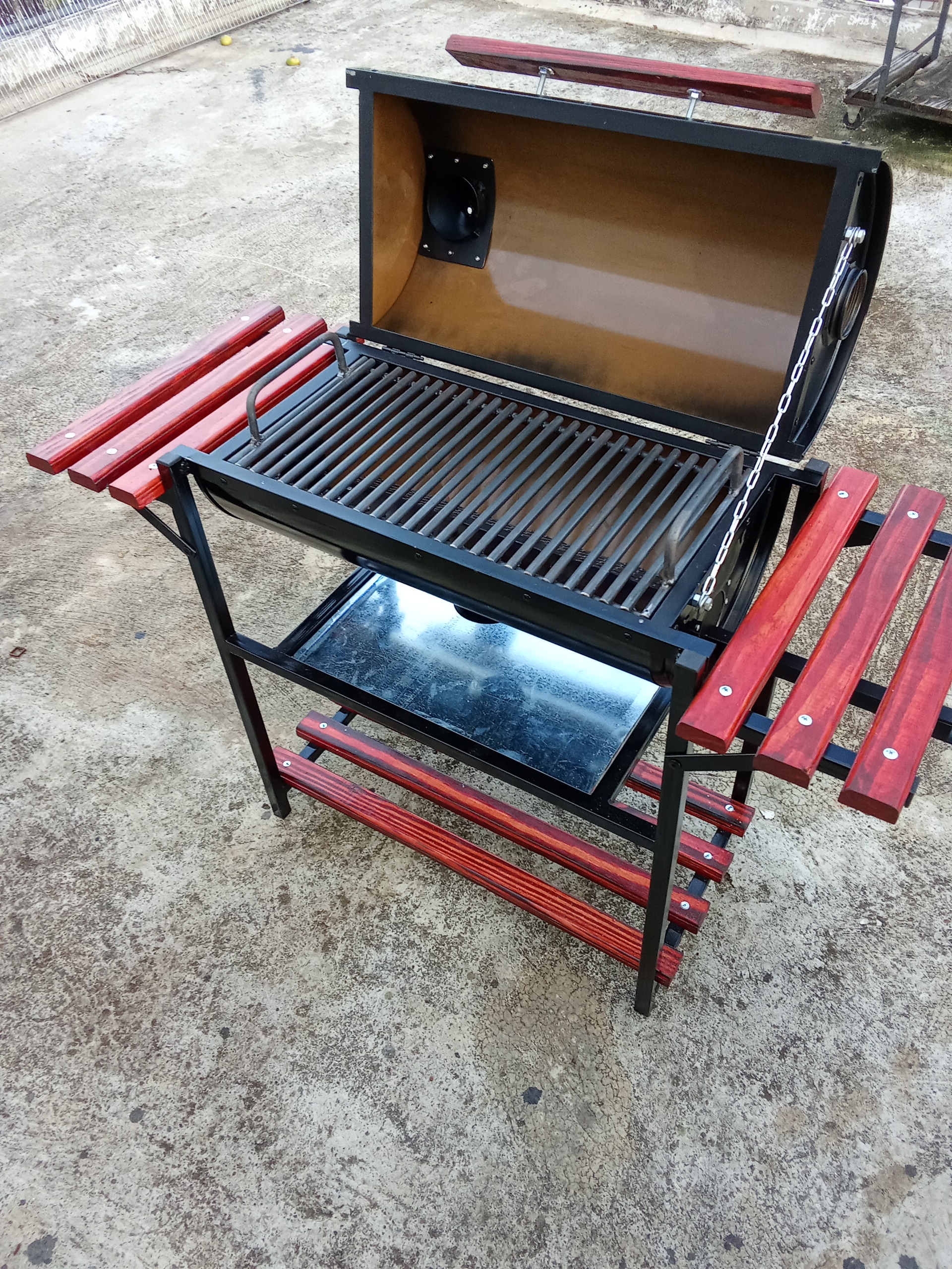 BBQ artesanal de carbón. en Santo Domingo DN Foto 7314316-2.jpg