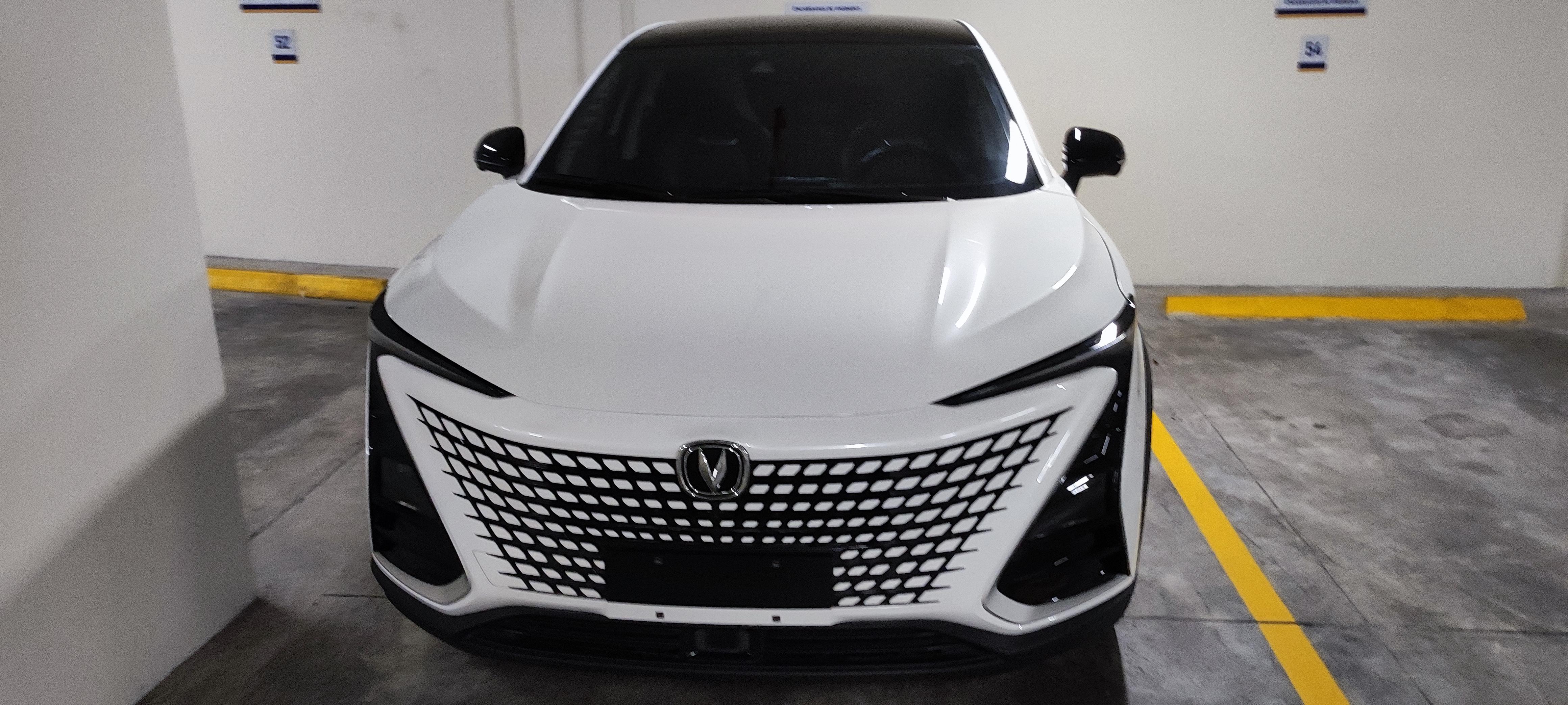 VENDO JEEPETA CHANGAN UNI T 2023  9.8 DE 10 GARANTIA VIGENTE DE LA CAS Foto 7314356-3.jpg