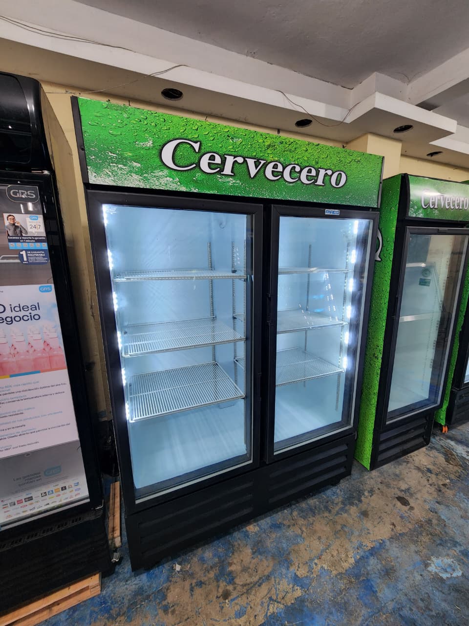 Refrigeradores FARCO para cerveza Renovados 1234 puertas Foto 7314525-1.jpg