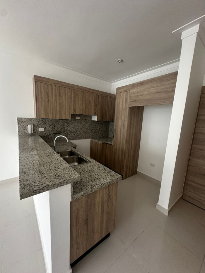 Apartamento en Alquiler – 2 Habitaciones en Renacimiento Foto 7314580-3.jpg