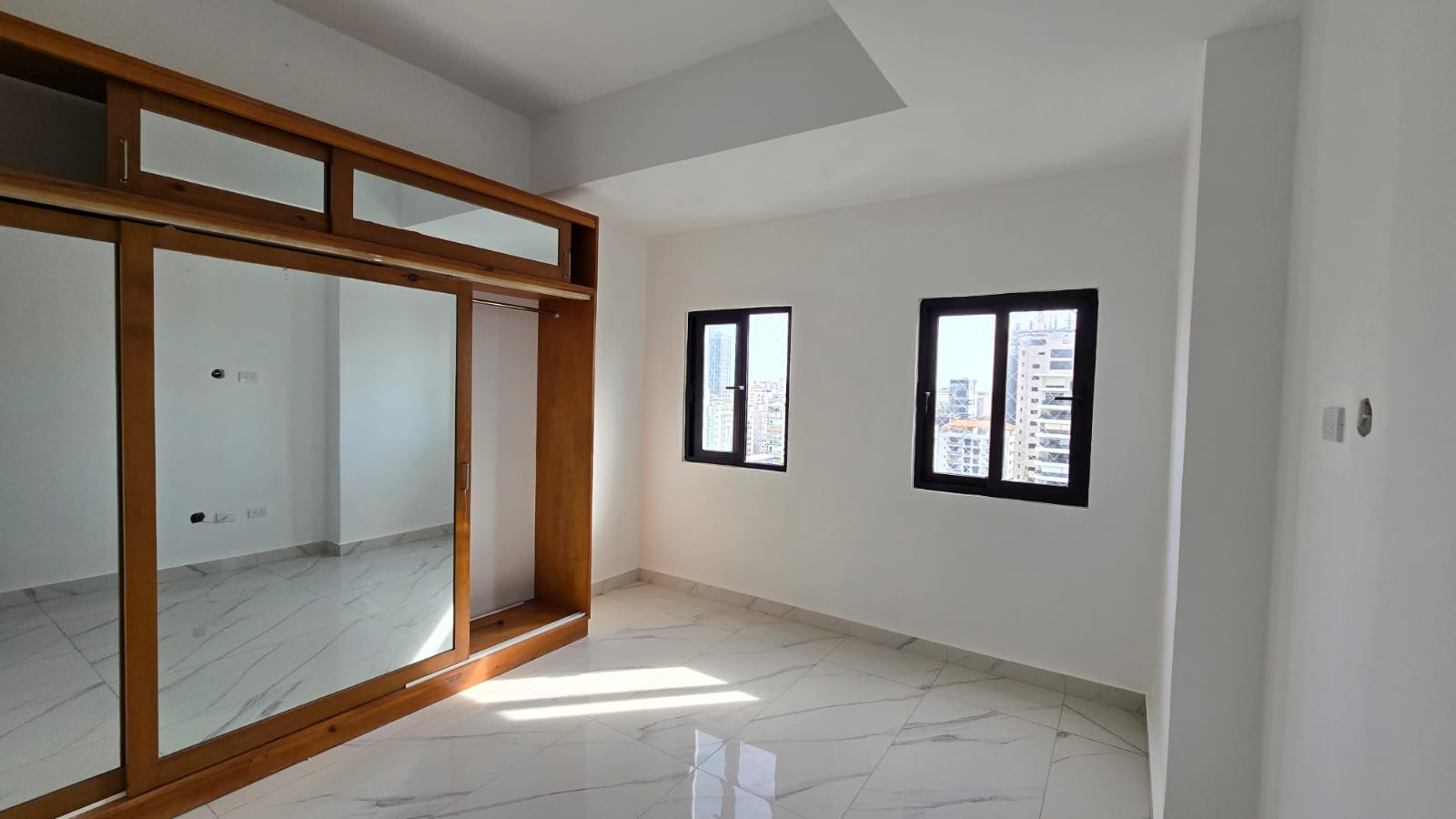 ????️ Apartamento moderno en Piantini Piso 13 con espectaculares vista Foto 7314655-14.jpg