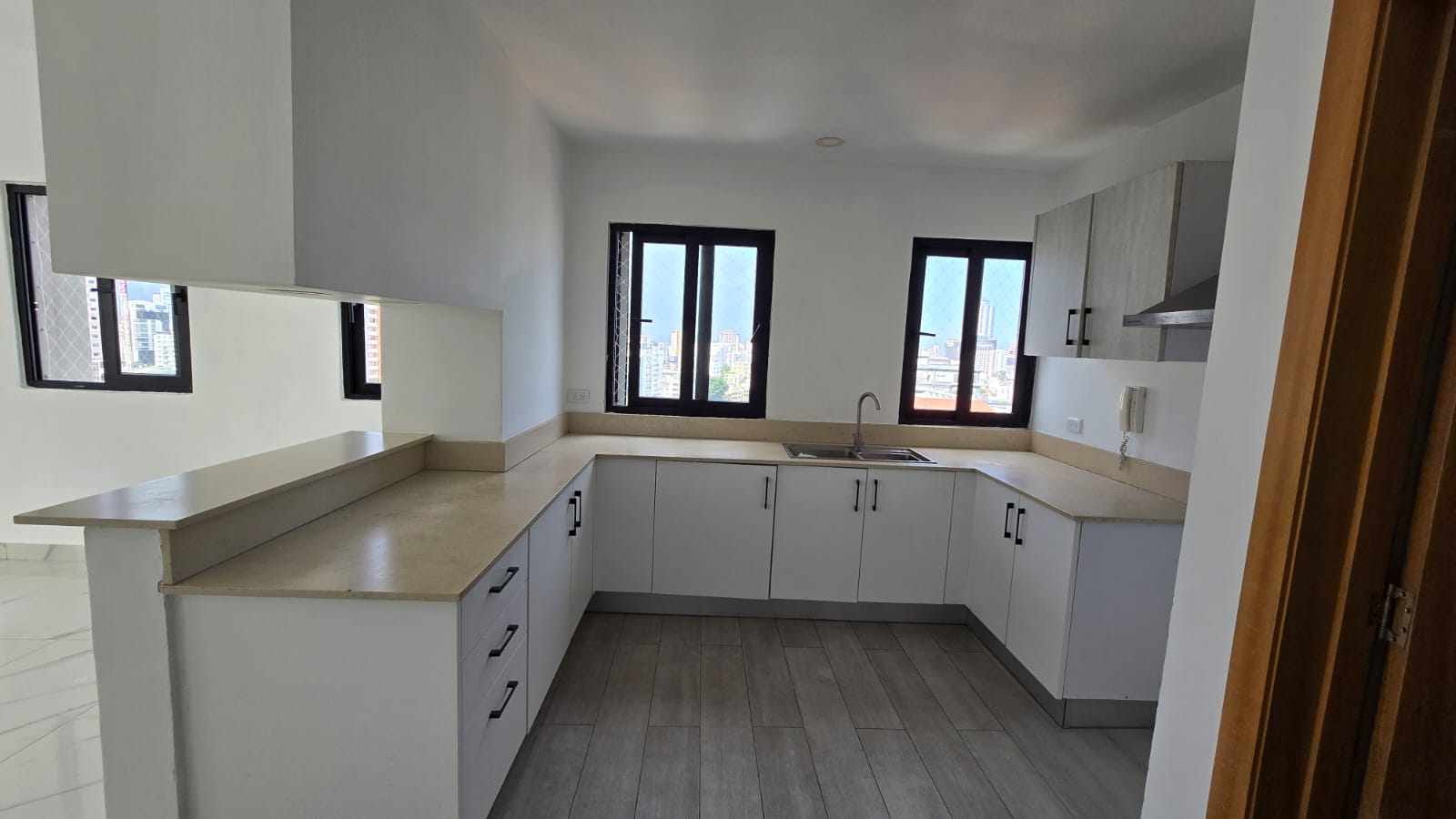 ????️ Apartamento moderno en Piantini Piso 13 con espectaculares vista Foto 7314655-9.jpg