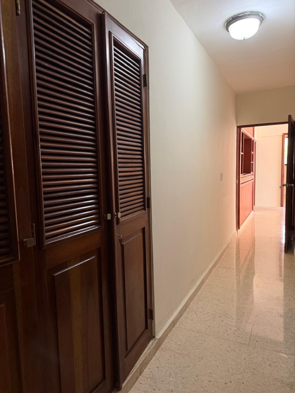 Casa de 400 m2 en Costa Verde 4 habitaciones en alquiler Foto 7314656-12.jpg