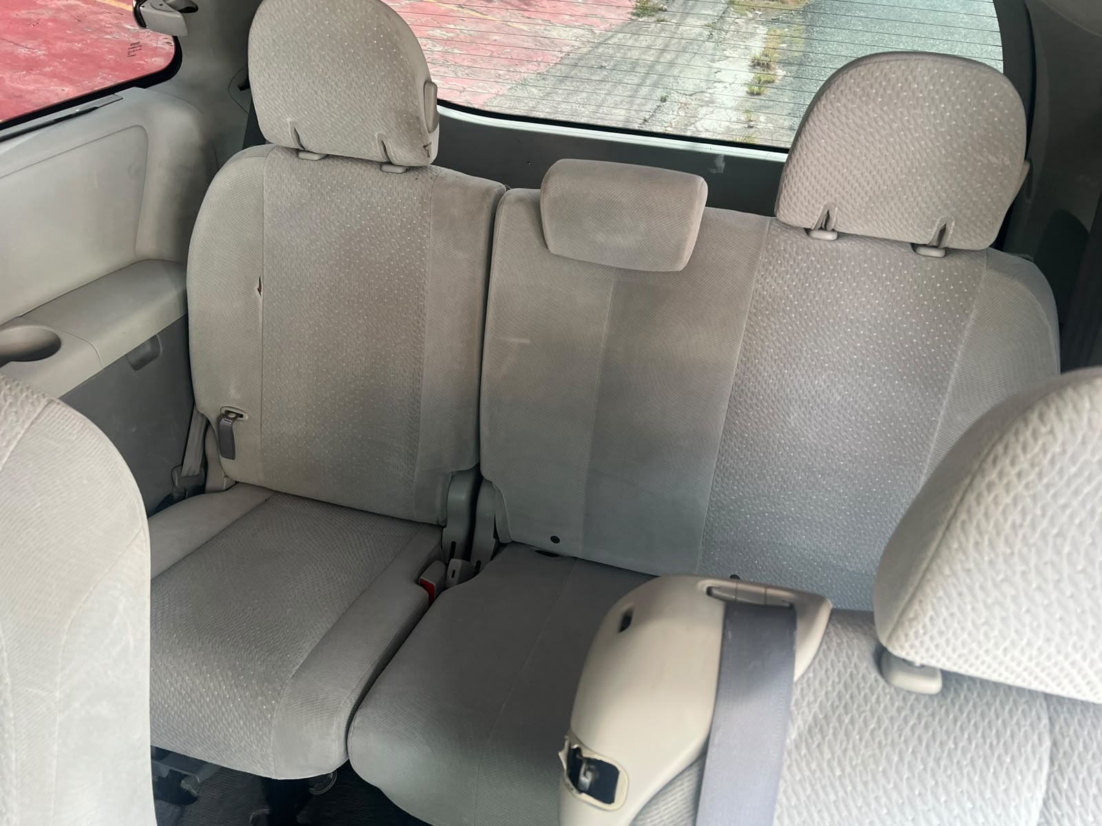 Toyota Sienna 2011 LE Foto 7314769-6.jpg